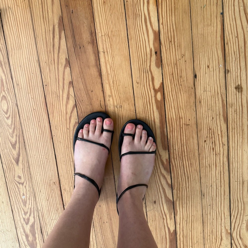 Kansiz sandals